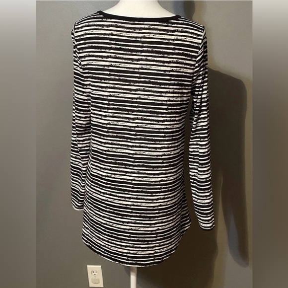 LuLaRoe Black and White Tops - Picture 5 of 14